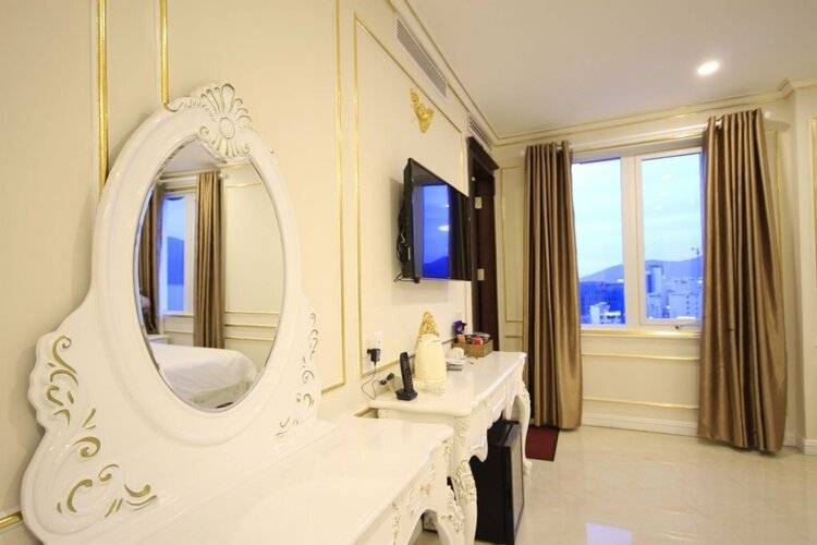 Tuyet Son Hotel