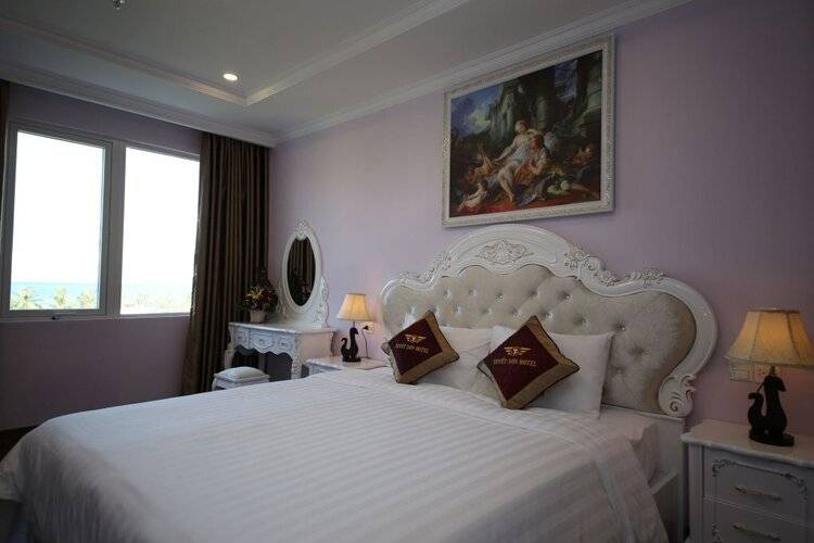Tuyet Son Hotel