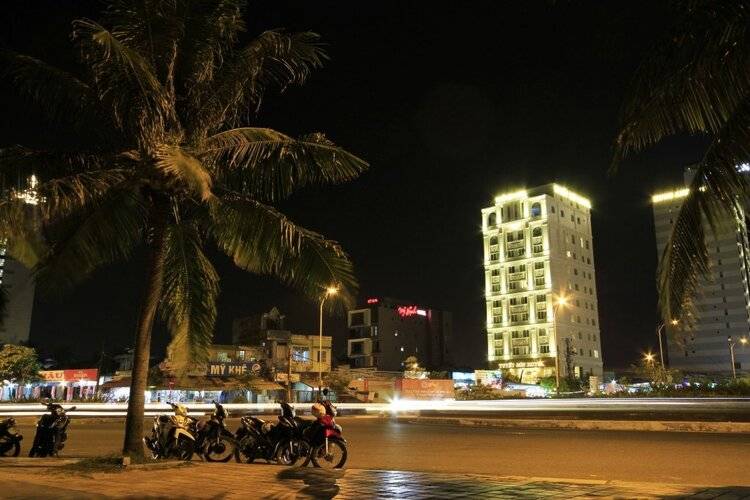 Tuyet Son Hotel