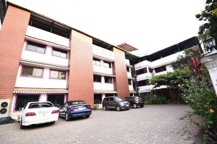Hotel Campal
