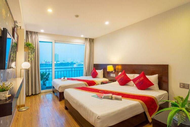Happy Day Hotel