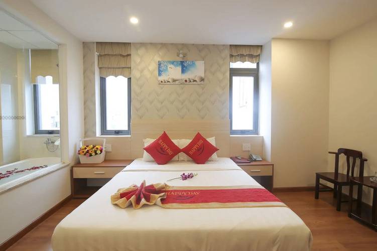 Happy Day Hotel