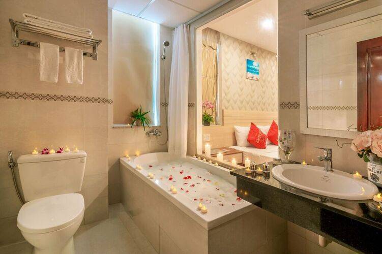 Happy Day Hotel