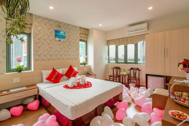 Happy Day Hotel