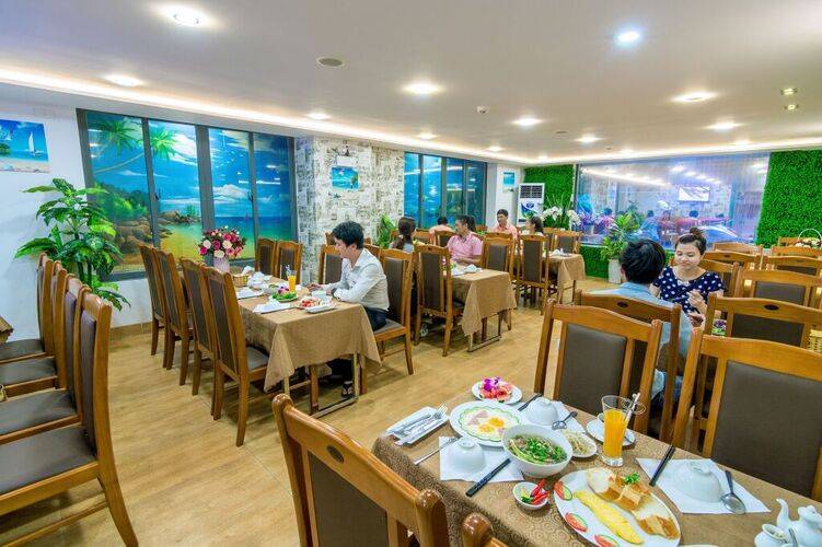 Happy Day Hotel