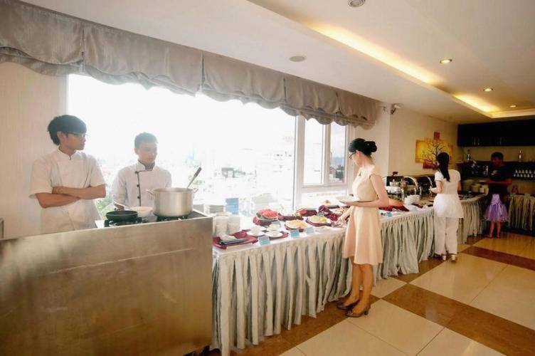 Hoang Sa Hotel
