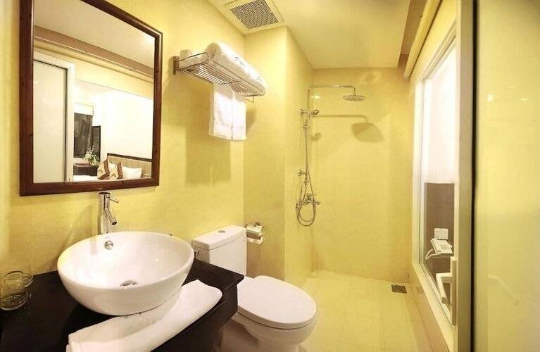 May Hotel