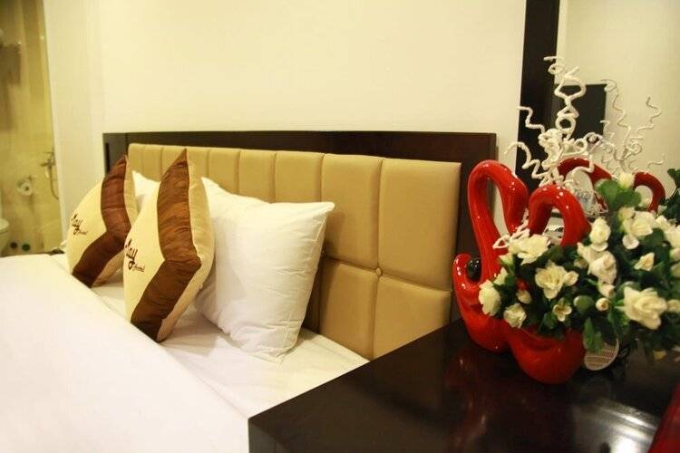 May Hotel