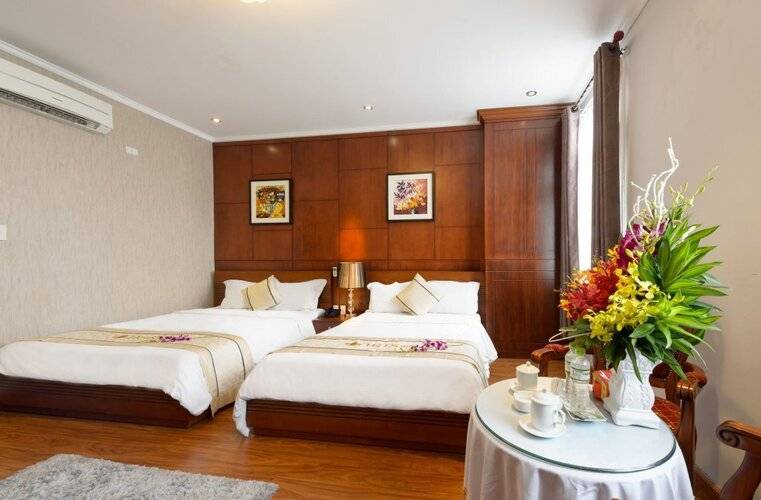 Iris Hotel