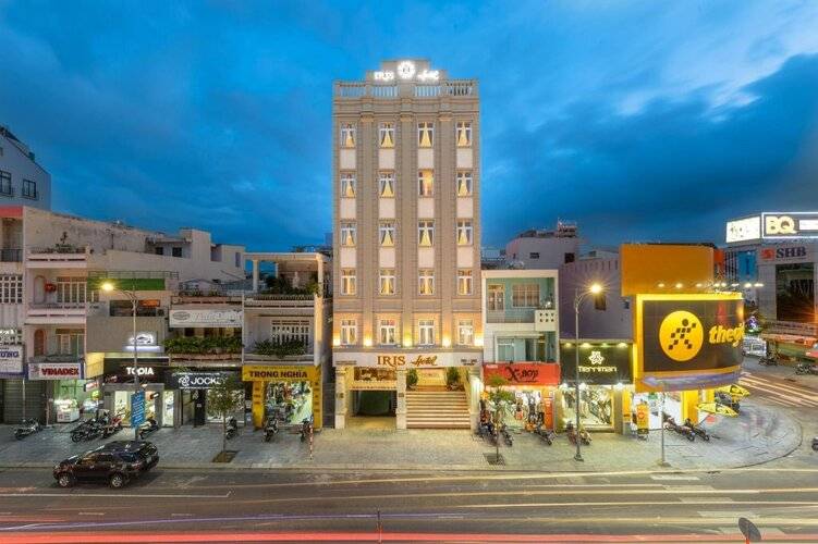 Iris Hotel