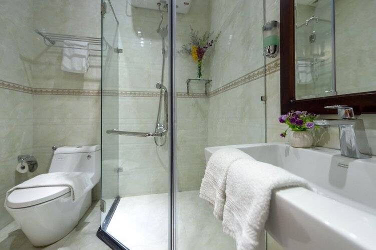 Iris Hotel