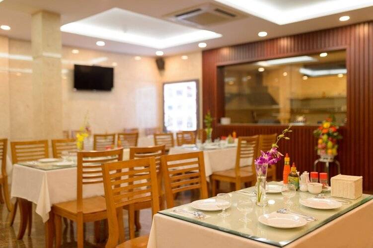 Iris Hotel
