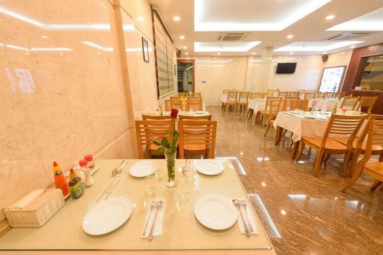 Iris Hotel
