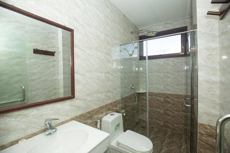 OYO 119 Sunshine Beach Hotel