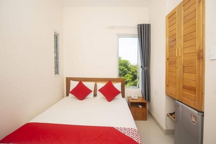 OYO 119 Sunshine Beach Hotel