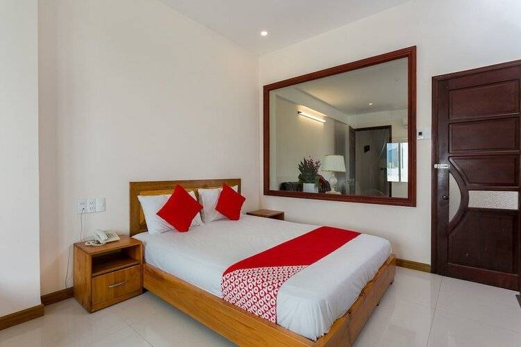 OYO 119 Sunshine Beach Hotel