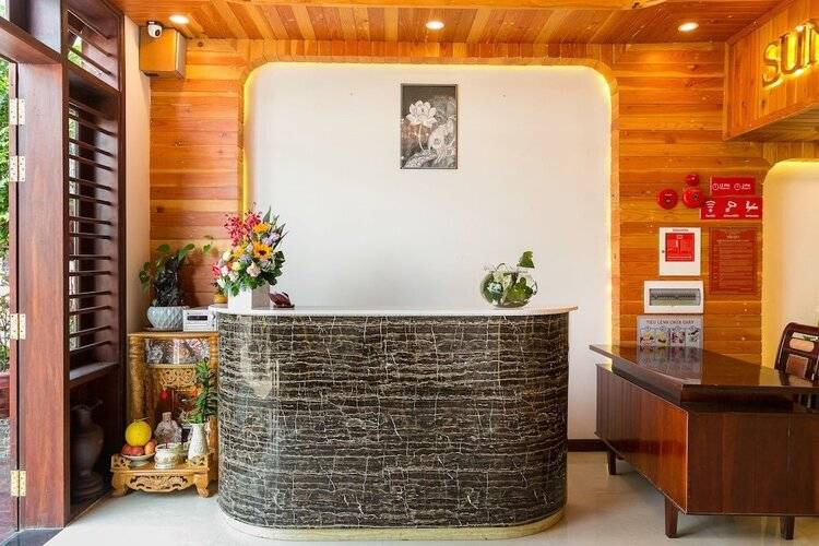 OYO 119 Sunshine Beach Hotel