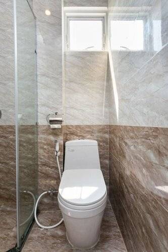 OYO 119 Sunshine Beach Hotel