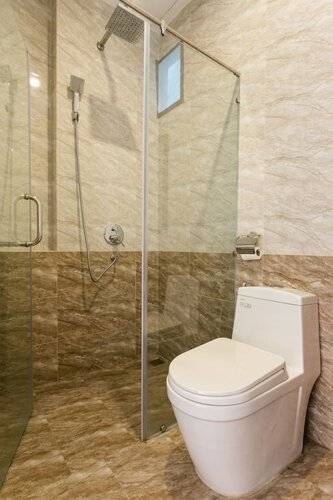 OYO 119 Sunshine Beach Hotel