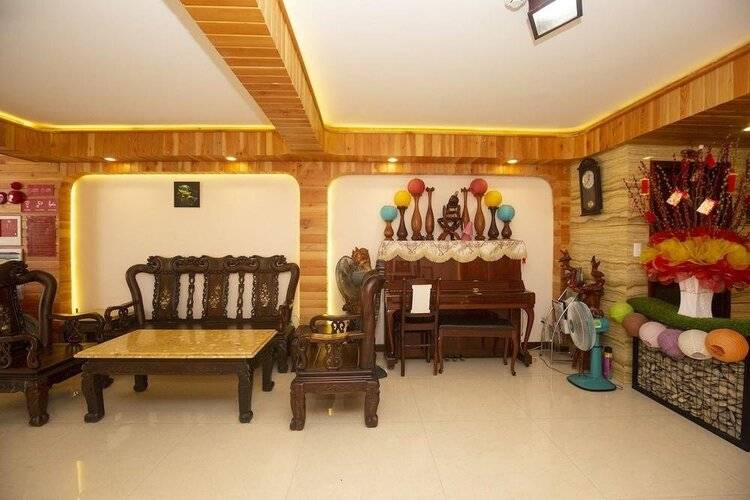 OYO 119 Sunshine Beach Hotel