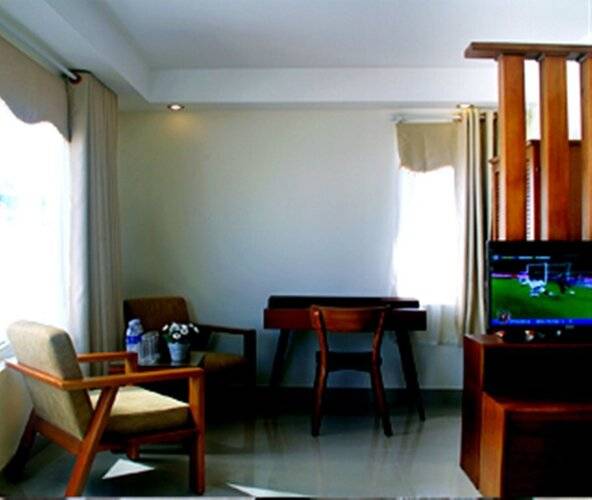 Paradise Hotel