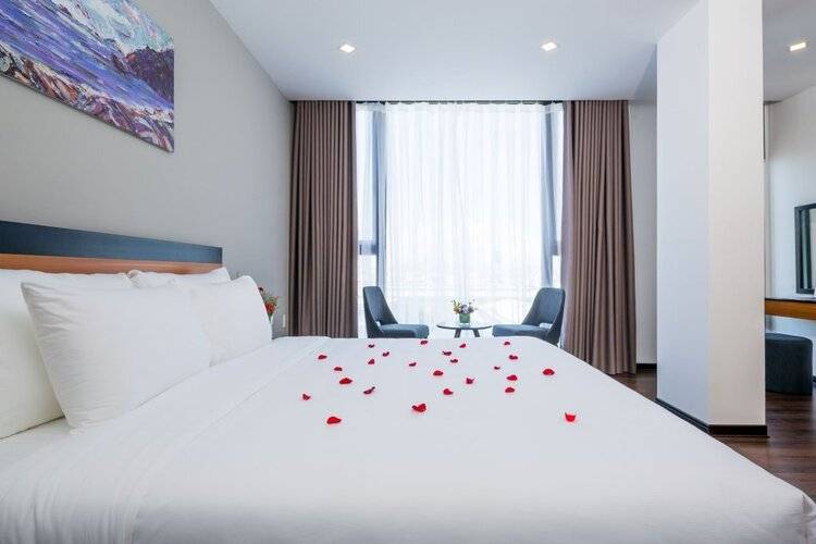 Platinum Danang Hotel