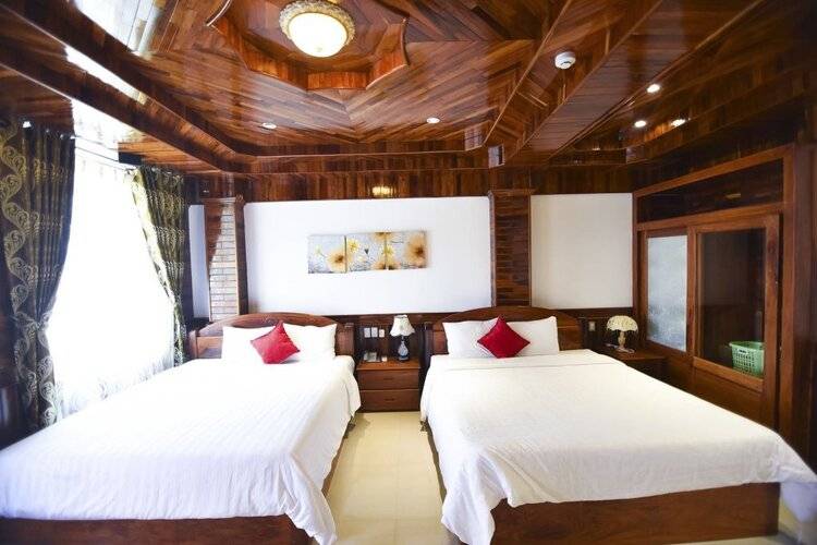 San San Hotel