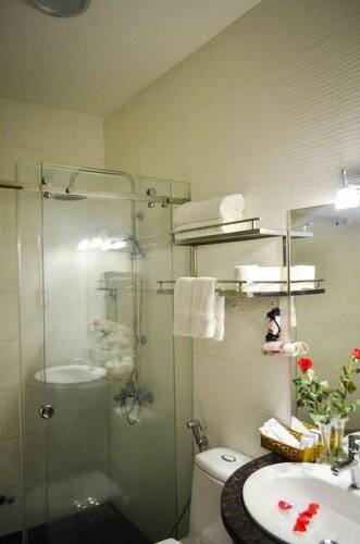 San San Hotel