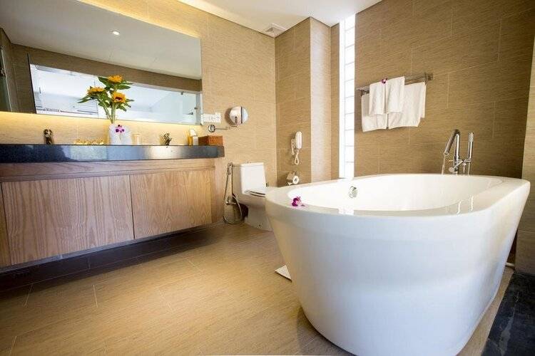 Sandy Beach Non Nuoc Resort