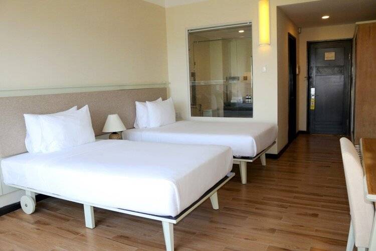 Sandy Beach Non Nuoc Resort