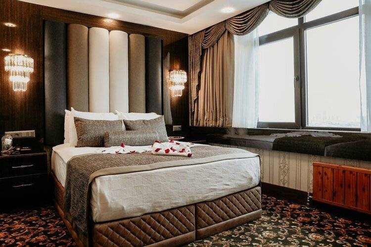 Grand Lark Otel