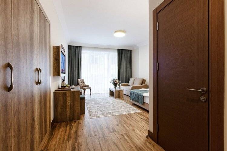 Mari Suites Hotel