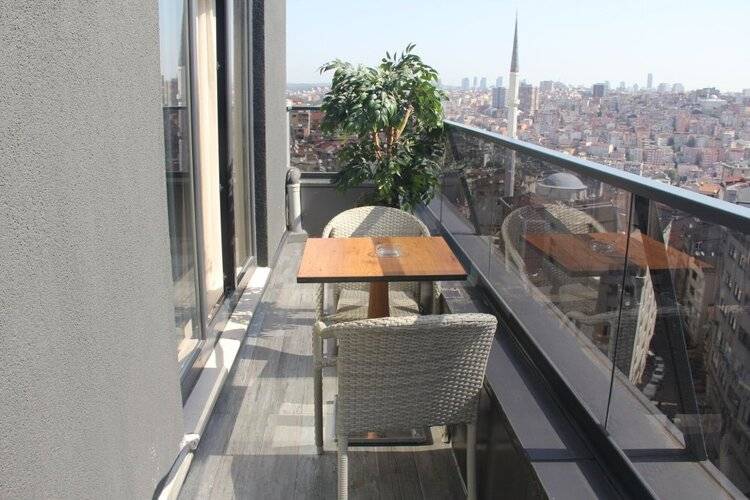 Mari Suites Hotel