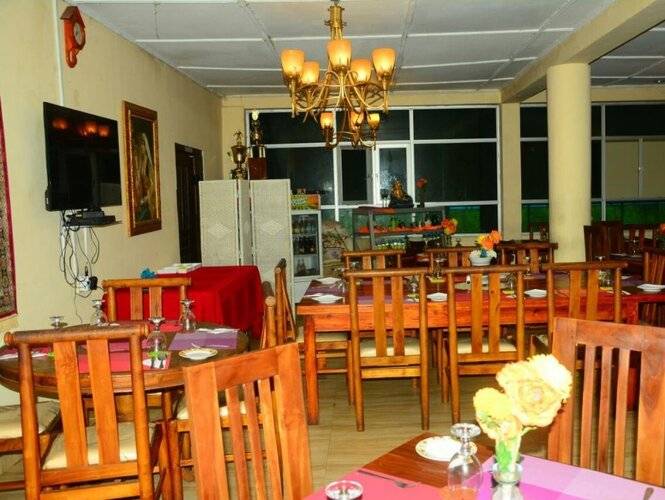 Hill Cool Hotel & Restaurant