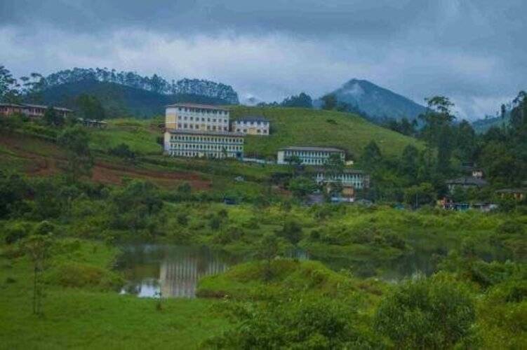 Hill Cool Hotel & Restaurant