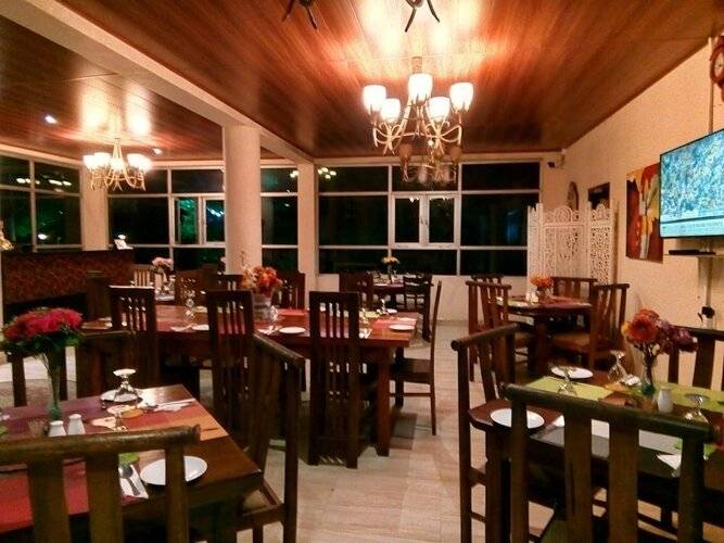 Hill Cool Hotel & Restaurant