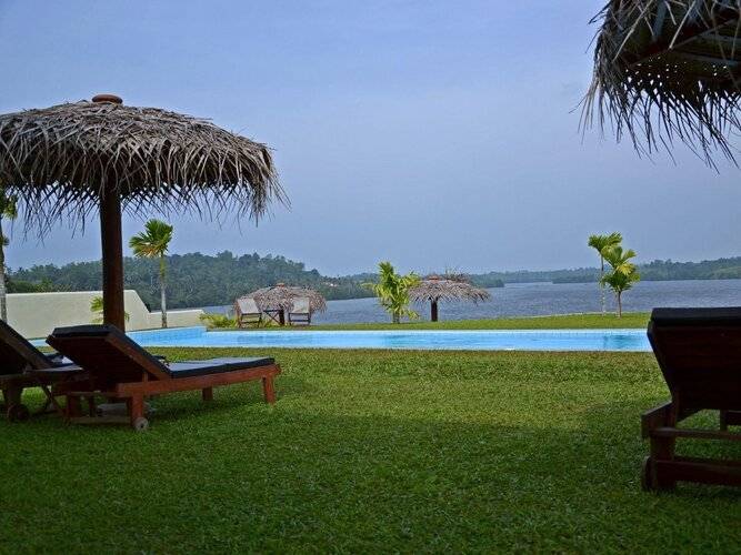 Kalla Bongo Lake Resort