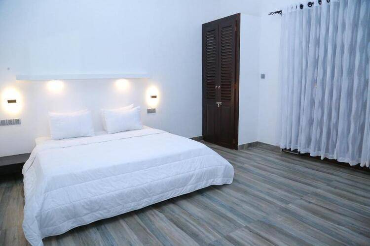 Midigama Holiday Inn