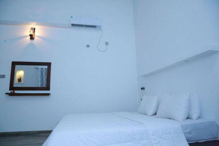 Midigama Holiday Inn