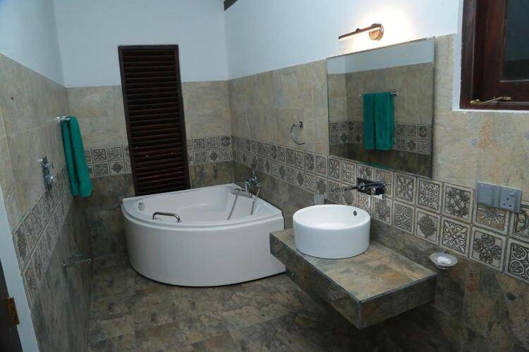 Midigama Holiday Inn