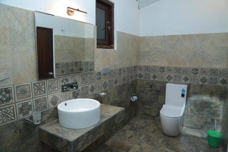 Midigama Holiday Inn
