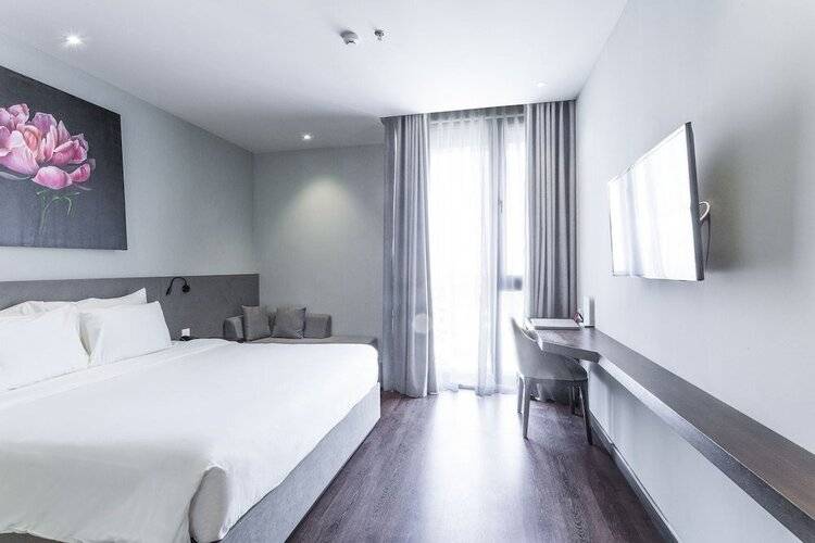 Everland Hotel