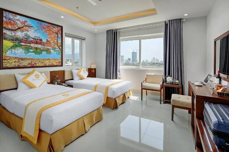 Merry Hotel