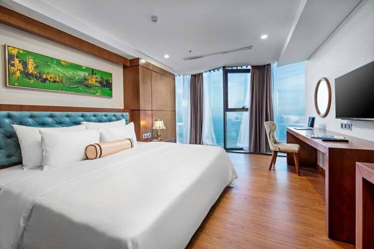 Paris Deli Danang Beach Hotel