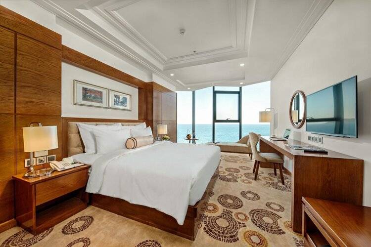 Paris Deli Danang Beach Hotel