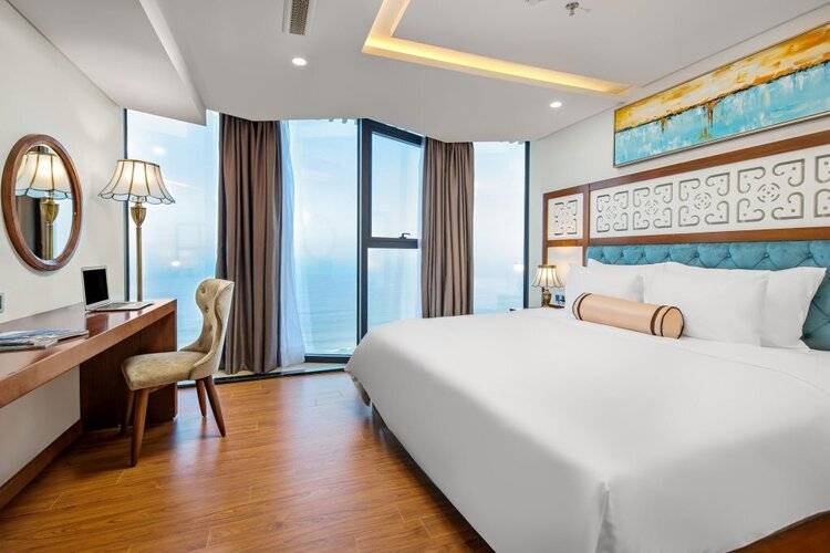 Paris Deli Danang Beach Hotel
