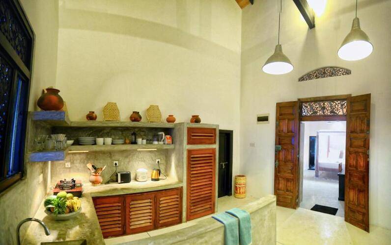 Blue Parrot Beach Villa