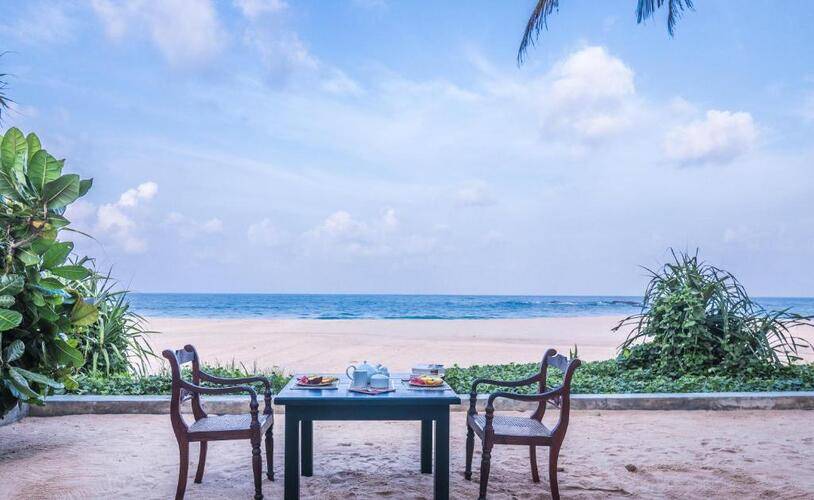 Blue Parrot Beach Villa