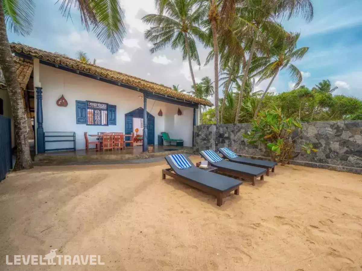 Blue Parrot Beach Villa