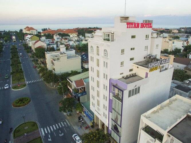 Titan Hotel